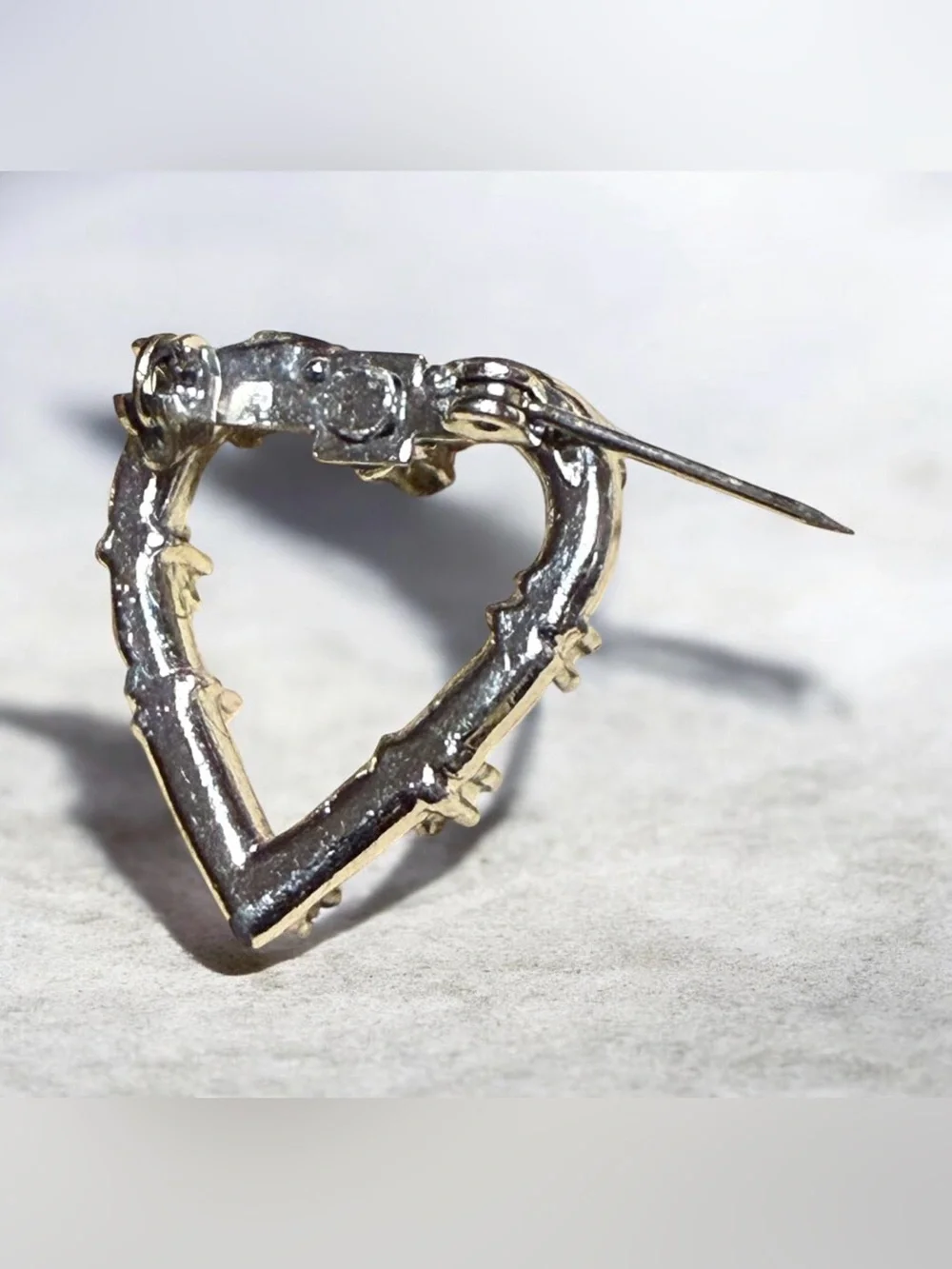 ✨Beautiful Vintage Heart Blue Crystal Brooch Pin